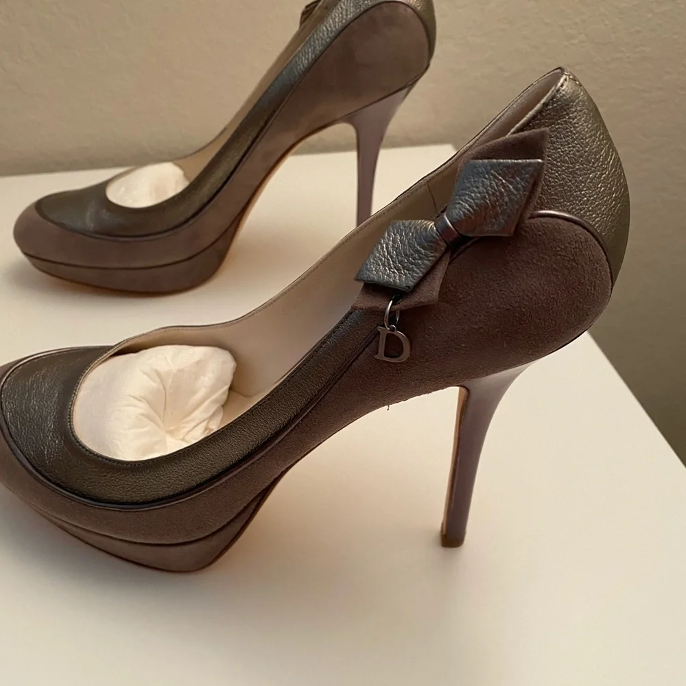 Dior Deco Dorsay Pump In Stone. New In Box. 100% Authentic